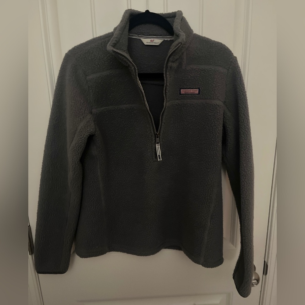 Vineyard Vines Youth XL Gray Fleece Jacket
Condition: Like new, worn maybe once